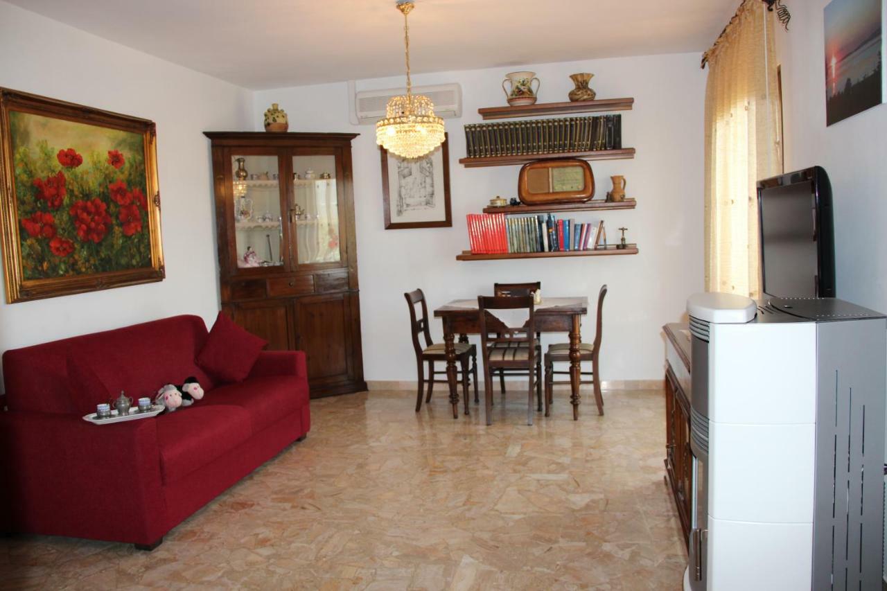 Le Coccole Del Trasimeno Guest House Tuoro sul Trasimeno Bagian luar foto